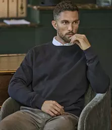 T5504%20BLK%20MODEL%201%20HERO.jpg?