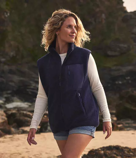 RV302%20NAV%20MODEL%203.jpg?