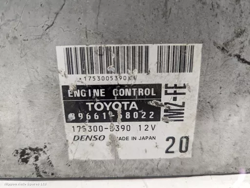 c59a135f-1fdd-4184-ad84-a8bf15963f46.jpeg?