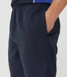 LV830%20NAV%20MODEL%202.jpg?