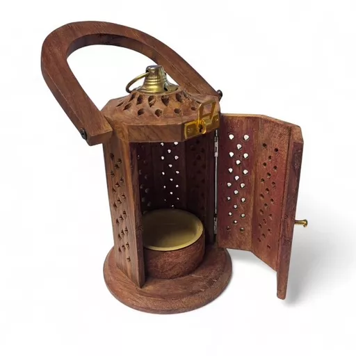 Wooden Lantern 4.jpg