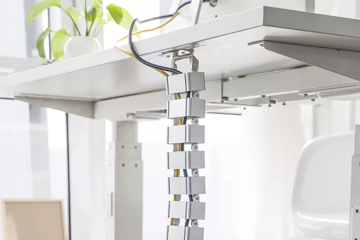 EkadvPUyB0aL9eIgjr92SQ.c-r.jpg?