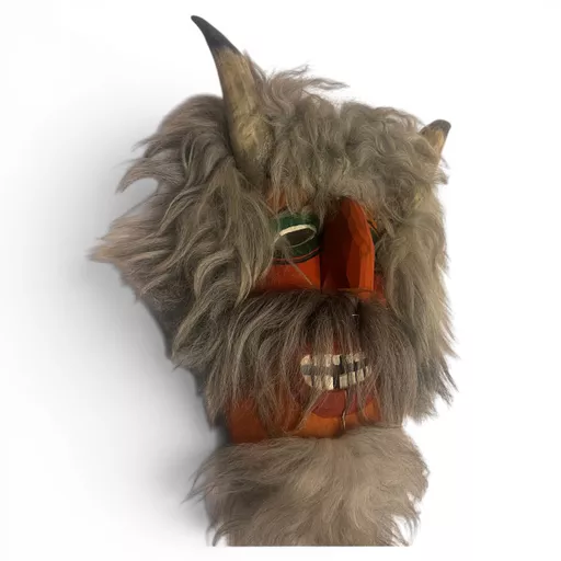 weird mask 2.jpg