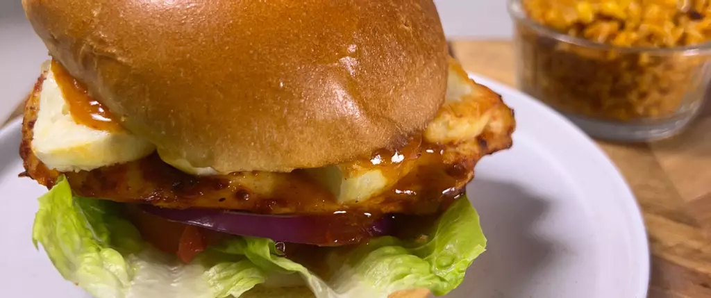 Fake-away Air Fryer Nando’s Chicken & Halloumi Roll 