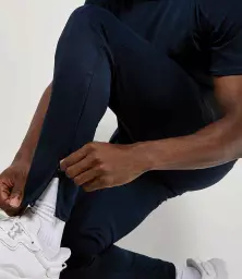 K971%20NAV%20MODEL%201%20HERO.jpg?