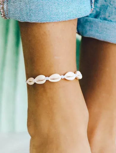 knotted-cowries-anklet-5-pk-white-10BRPK1361WHIT-2.jpg