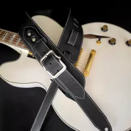 BS79 black bright twister guitar strap Pinegrove 145442.jpg