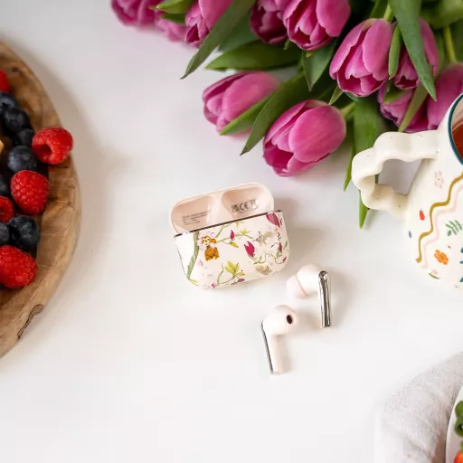 VQSKYLARKCKST_02.jpg?