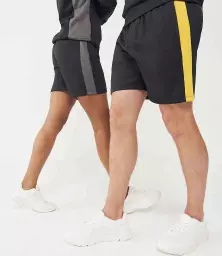 LV886%20BK_GO%20MODEL%201%20HERO.jpg?