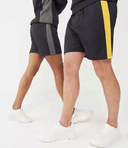 LV886%20BK_GO%20MODEL%201%20HERO.jpg?