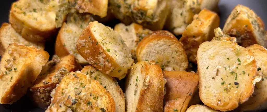 Air Fryer Garlic Bread Bagel Bite