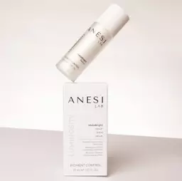 3799 Mela Bright Serum (3).png