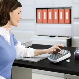 QwaQTPeT-0W_834Ot650cA.c-r.jpg?