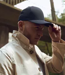 F180%20BLK%20MODEL%201%20HERO.jpg?