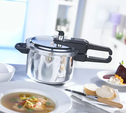 4 Litre Pressure Cooker
