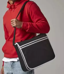 BG71%20BK_WH%20MODEL%201.jpg?