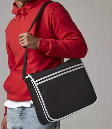 BG71%20BK_WH%20MODEL%201.jpg?