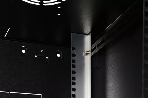 _3892NAXck-rE3aAsCoMEw.c-r.jpg?