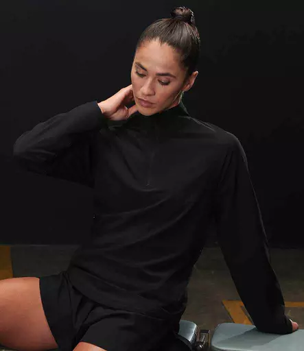 TL577%20BLK%20MODEL%204.jpg?