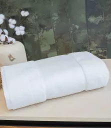 TC506%20WHI%20MODEL%201%20HERO.jpg?