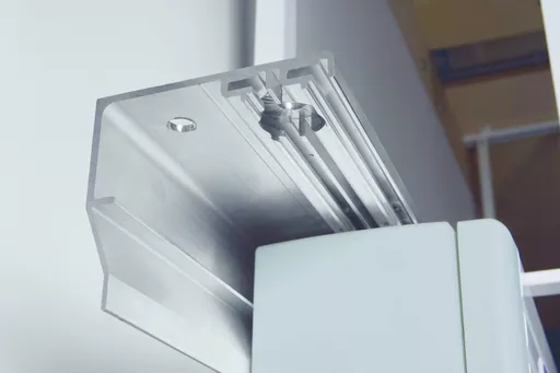 1-F-Ed3rzEKzM4E_JE02fw.c-r.jpg?