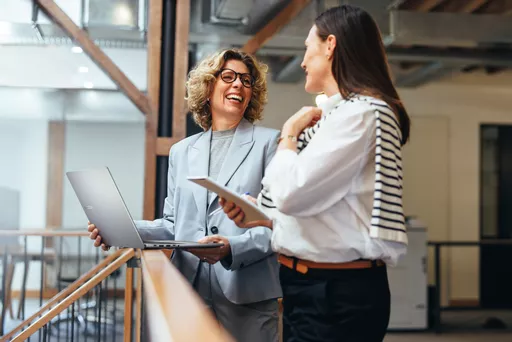 fzofyu2-ekWODgwK2Ln8wQ.c-r.jpg?