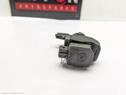 c8e281e6-ba9d-4c1b-9fcc-d5d7103b09bb.jpeg?