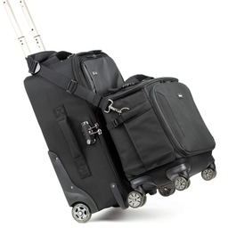 Airport-Navigator-V2-Piggy-Back-Strap-Use-1_1000x.jpg